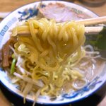 北海道らーめん みそ熊 - 麺　2022.4.28