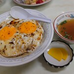 金龍別館 - 焼飯玉子飯 680円 全景