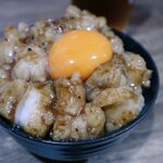 たかところ - ホルモンスプラッシュ丼(1200円)