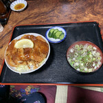 中華飯店利喜 - ソースカツ丼