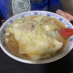 中華飯店利喜 - ワンタン麺