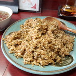 玉蘭 - 極辛高菜火山チャーハン。750円。究極の辛いチャーハンです。辛い炒飯、四川風炒飯が好きなら一度は玉蘭に赴くしかないかも？