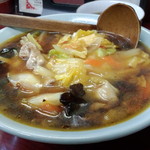 玉蘭 - 極辛野菜あんかけ麺（醤油味）。筍の食感が良く、野菜が豊富で野菜不足の若者には最適のひと品。