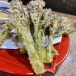 歩 - たらの芽天ぷら。