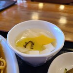 玉林酒家 - セットの杏仁豆腐です。
