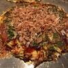 Okonomiyaki Tokugawa Souhonten - カツオ節をのせてできあがり