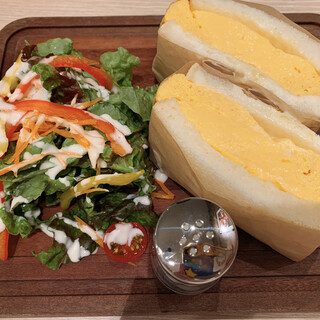 嵜本ベーカリーカフェ_0