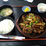 居酒屋食堂 とりあえず…やましげ - ホルモン定食