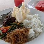 MaxOne Hotel Dharmahusada - これは朝食です。いわゆるバイキング方式。