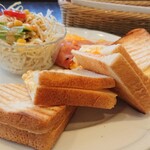 カフェピーベリー - ホットサンド