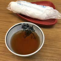 京都 権太呂 本店 - お手拭きとお茶