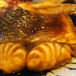 うみからそらへ - 最初 メダイを頼んだら  １人前なかったので  ブリに変更しました  そしたら メダイはオマケ