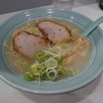 らーめん専科 いっとう - 塩ラーメン 700円(税込)