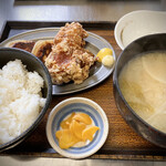 Sapporo Gyouza Seizou Sho - ■製造所定食（大粒餃子２個、タレザンギ１個） 890円
