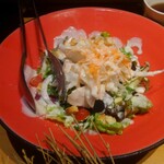西銀 ぼたん - トリュフとハーブ鶏ムネ肉のシーザーサラ