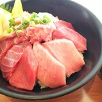 焼津港 みなみ - まぐろオールスターズ丼(特盛)