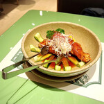 北京料理桂蘭 - 油淋鶏は皮目はパリパリで中身はジューシーさも残す絶妙な揚げ加減です‼️(o^^o)