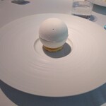 レストランひらまつ 広尾 - イースターエッグ？殻はメレンゲ