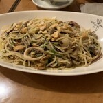 アヒル食堂 - イカとホタテのペペロンチーノ