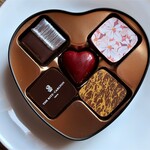 174099635 - チョコレート ハート缶 5ピース　3200円