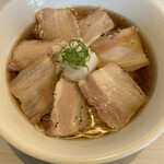 タナカ ロボ - 焼豚麺(チャーシュー麺) (醤油)