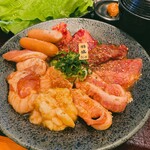 Yakiniku Tokkyuu Premium - ロース、熟成ハラミ、トントロ、テッチャン、 大山鶏モモ・ウィンナー