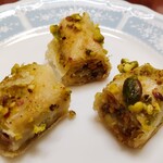 アラブ料理専門店 七つの丘 SEVEN HILLS - ピスタチオたっぷり