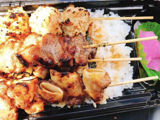 いろとん弘前 | 青森の新鮮もつ焼き居酒屋