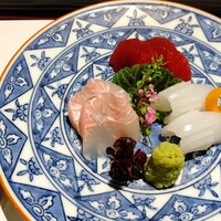 三田ばさら 本店 - お造り(マグロ・ミズイカ・ヒラメ)