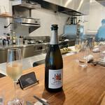 IZA - ベリーウッドの一枚板のカウンター