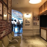 シンガポール・シーフード・リパブリック 大丸梅田 - 店内