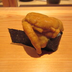 鮨 さかい - 北紫海胆(北海道函館)、撮ってないで早く食べなきゃ零れるぅ❣
