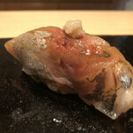 鮨 なかむら - 有明で釣った神経締めした鯵