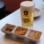 韓国屋台 ホンデポチャ - つきだし(２人分)と生ビール