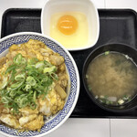 174131614 - 新 親子丼 トッピング 玉子と味噌汁