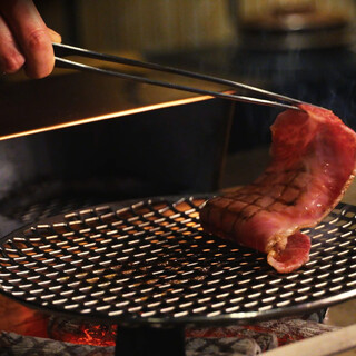 捌き、焼く。旨いを魅せる匠の妙技ー