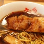 人類みな麺類 - 脅威の厚みなチャーシュー