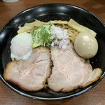 麺処 うきとみ - 炭香る油そば【限定】味玉TP