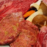 焼肉ドンピシャ - 