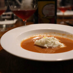 グシテ - 水牛のモッツァレラと玉ねぎのスープ
