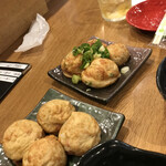 Oosaka Konamon Sakaba Takoyaki Banchou - たこ焼き2種