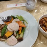 一楽 - 季節もの ホタテと野菜の塩炒め¥1800くらい、かなり好き♡