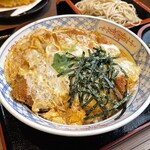 名代蕎麦処 美濃作 - ＊かつ丼（¥1,100）
            （蕎麦（冷・温）or味噌汁、漬け物付き）