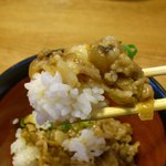 はまんど - 豚肉と玉ねぎを甘辛いタレと味噌で味付けしてあります