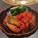 杏樹亭 岸根店 - キムチ盛り合わせ750円