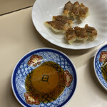 八ちゃんラーメン - 再訪問時も餃子いただきました