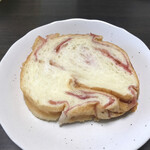 粉とクリーム - いちごの切株