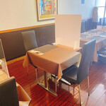 三栗 - 今日はテーブル席