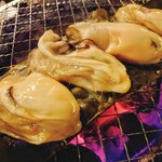 野毛ホルモンビル出逢い酒場 大夢 - カキ昆布焼き