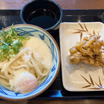 丸亀製麺 - とろ玉うどん・まいたけ天